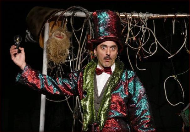 Senad Milanović kao Tesla